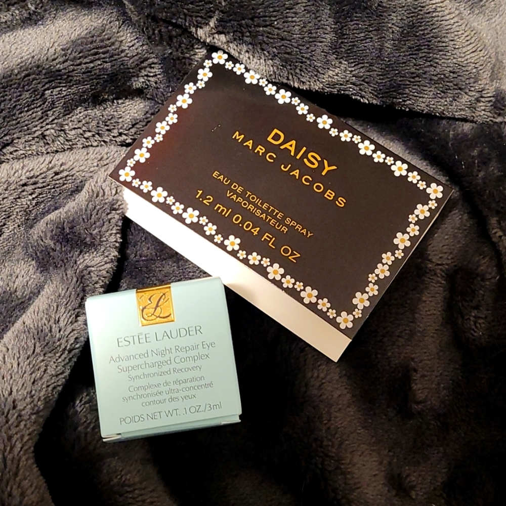 SOLD💛3/25$ Sephora deluxe sample set